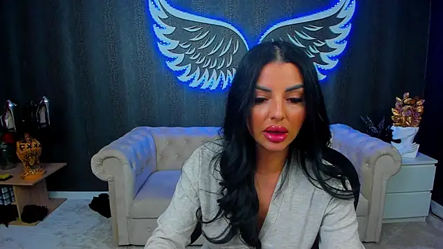 Snapshot of anemarieejolie chatting on 03.12.25 anemarieejolie online show from 03.12.25