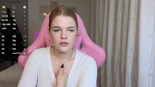 Snapshot of Maya_Rave chatting on 12.14.24 Maya Rave online show from 12.14.24