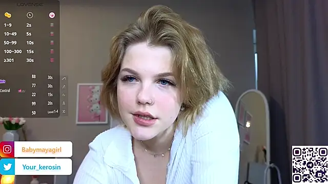 Snapshot of Maya_Rave chatting on 01.23.25 Maya Rave online show from 01.23.25