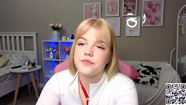 Snapshot of Maya_Rave chatting on 02.12.25 Maya Rave online show from 02.12.25