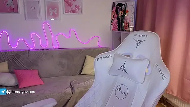 Maya Rave online show from 02.03.26