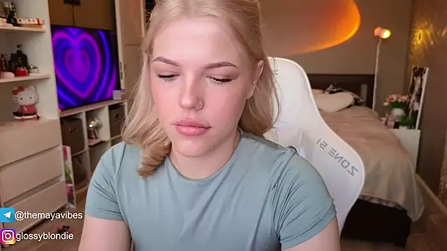 Maya Rave online show from 04.08.26