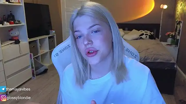 Maya Rave online show from 04.17.26