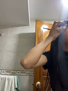 bonnie 18x online show from 01.15.25