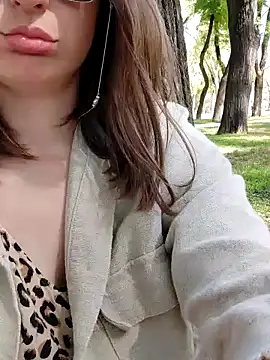 M1lfa online show from 12.10.24