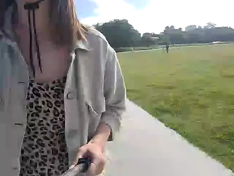 M1lfa online show from 12.20.24