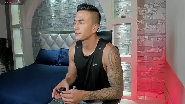 Aron Bolt online show from 03.22.25