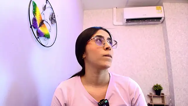 Snapshot of Amy_wats0n chatting on 02.18.26 Amy wats0n online show from 02.18.26