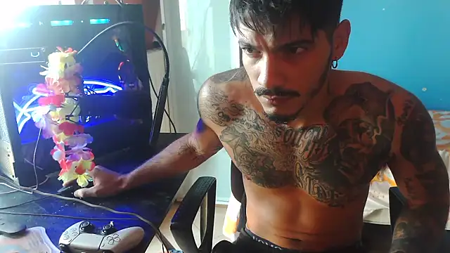 Snapshot of Badboyi1997 chatting on 09.30.25 Badboyi1997 online show from 09.30.25