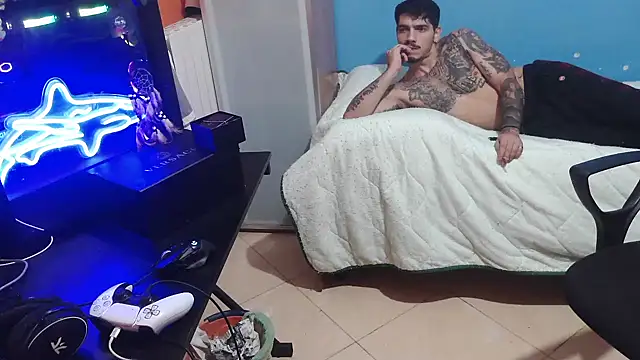 Snapshot of Badboyi1997 chatting on 10.16.25 Badboyi1997 online show from 10.16.25