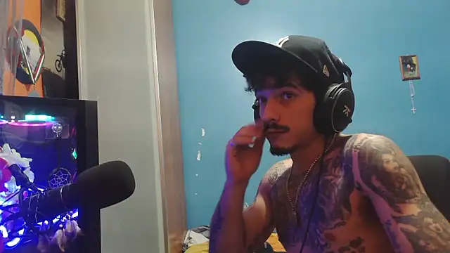 Snapshot of Badboyi1997 chatting on 11.20.25 Badboyi1997 online show from 11.20.25