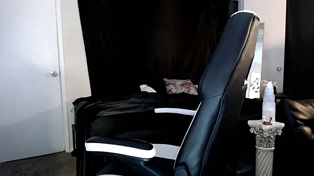 liadivina online show from 03.19.25