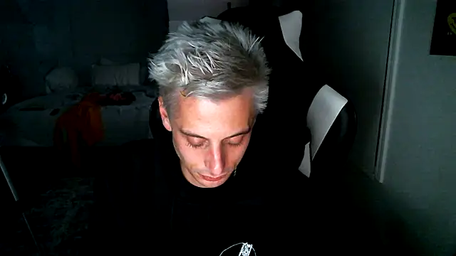 Snapshot of Dylansd chatting on 12.29.24 Dylansd online show from 12.29.24