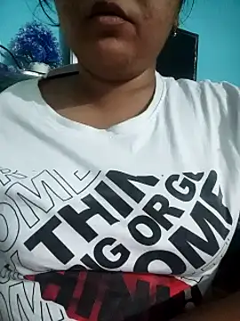 Snapshot of Rani_devi88 chatting on 02.15.25 Rani devi88 online show from 02.15.25