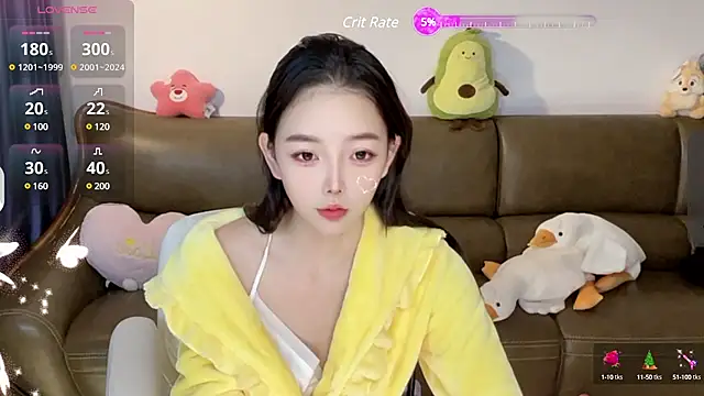 Snapshot of Yilin1999 chatting on 12.18.24 Yilin1999 online show from 12.18.24