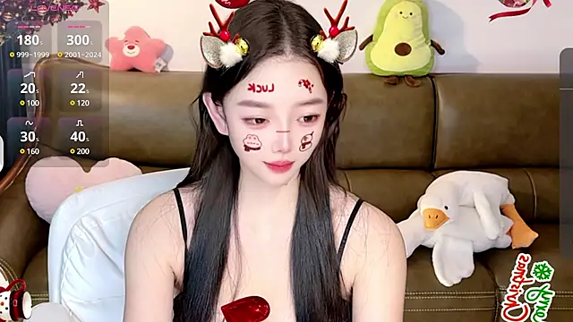 Snapshot of Yilin1999 chatting on 12.24.24 Yilin1999 online show from 12.24.24