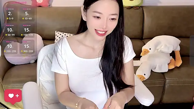Snapshot of Yilin1999 chatting on 03.12.25 Yilin1999 online show from 03.12.25