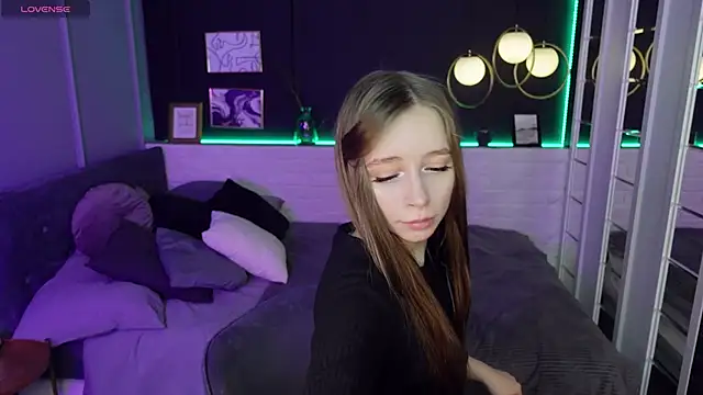 OliviaGentle online show from 02.04.25