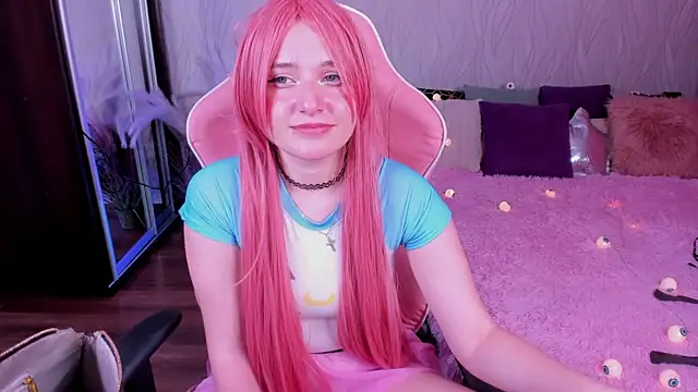 Snapshot of LisaElfy chatting on 12.22.24 LisaElfy online show from 12.22.24