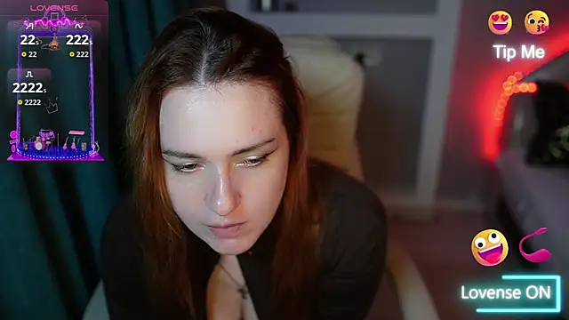 Snapshot of LisaElfy chatting on 10.14.25 LisaElfy online show from 10.14.25