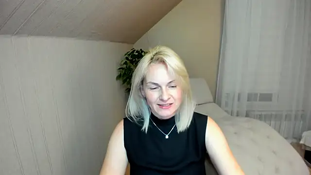 Alicee Gracee online show from 12.15.24