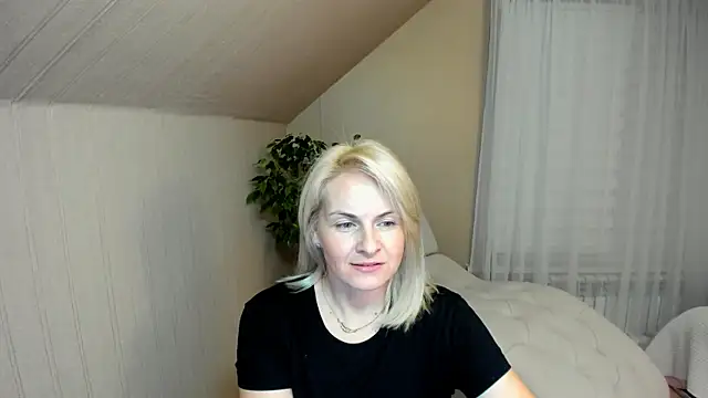 Alicee Gracee online show from 01.04.25