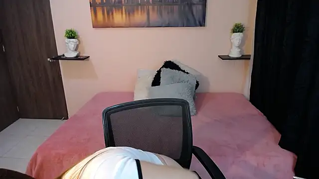 cristal-evanns online show from 02.22.26