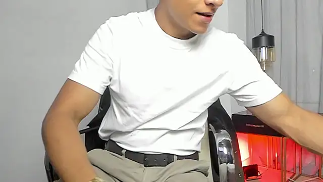 Snapshot of Lucii_fer_ chatting on 07.28.26 Lucii fer online show from 07.28.26