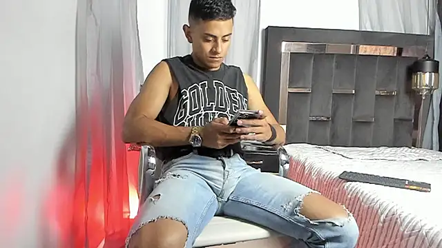 Snapshot of Lucii_fer_ chatting on 07.29.26 Lucii fer online show from 07.29.26