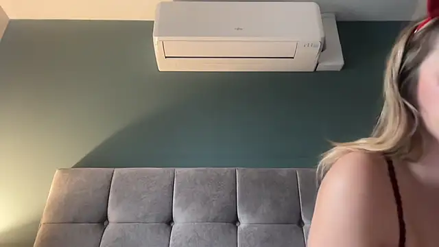 LustfulLuna  online show from 10.30.25