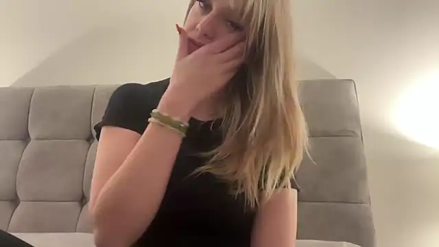 LustfulLuna  online show from 01.17.26