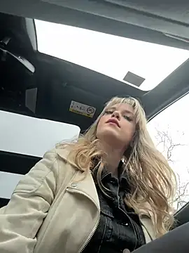 LustfulLuna  online show from 04.01.26