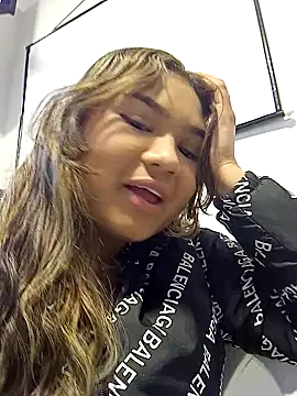 ZoeBianchi online show from 01.23.25