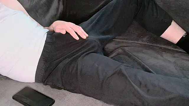 stivi0105 online show from 11.17.25