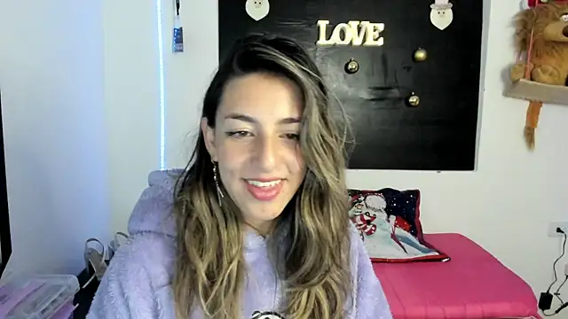 Snapshot of queen-natty chatting on 12.12.24 queen-natty online show from 12.12.24