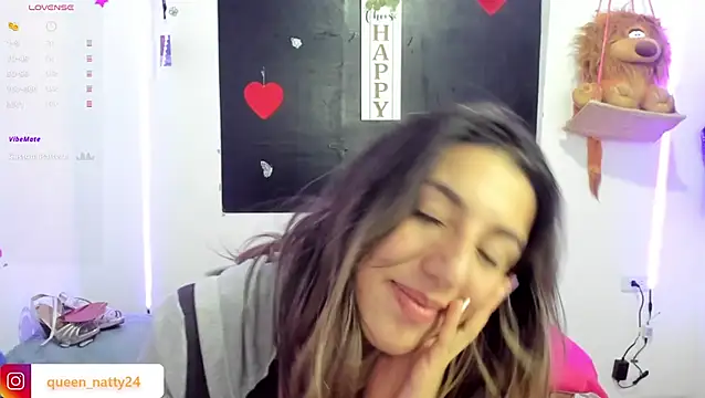 Snapshot of queen-natty chatting on 01.10.25 queen-natty online show from 01.10.25