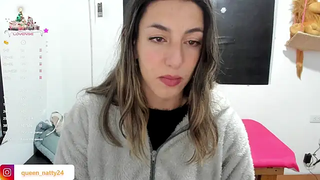 Snapshot of queen-natty chatting on 01.12.25 queen-natty online show from 01.12.25