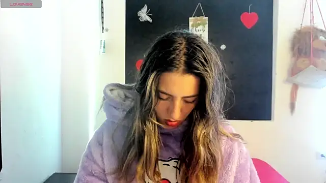 Snapshot of queen-natty chatting on 01.14.25 queen-natty online show from 01.14.25