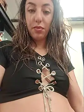 Snapshot of queen-natty chatting on 02.18.25 queen-natty online show from 02.18.25