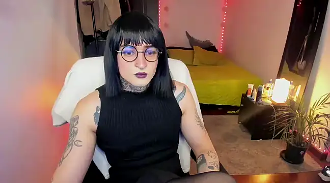 Snapshot of ShiiraVelkor chatting on 02.25.25 ShiiraVelkor online show from 02.25.25