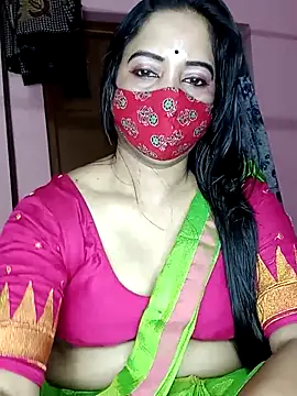 Snapshot of Lexi_Baby_ chatting on 10.22.25 Lexi Baby online show from 10.22.25