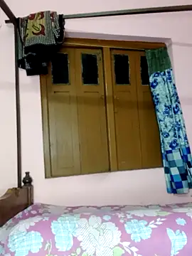 Snapshot of Lexi_Baby_ chatting on 10.31.25 Lexi Baby online show from 10.31.25