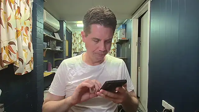 tilobinder online show from 12.14.25