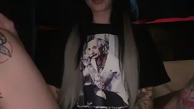 MissMidnightUK online show from 01.13.26