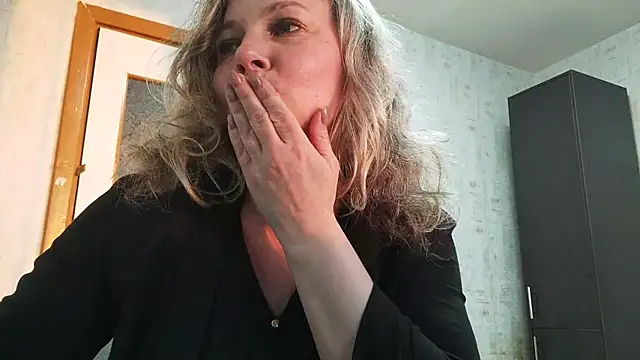 EdithManning online show from 05.11.26