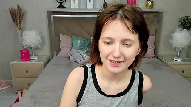 Snapshot of MiaKarlos chatting on 06.22.26 MiaKarlos online show from 06.22.26