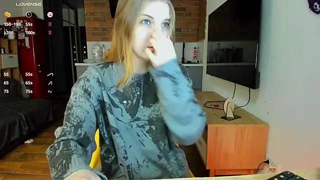 Snapshot of princessaalicc chatting on 02.06.25 princessaalicc online show from 02.06.25