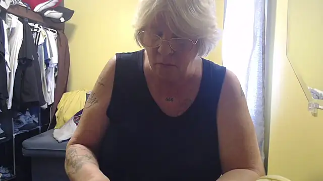 canadiancougar1965 online show from 02.16.26