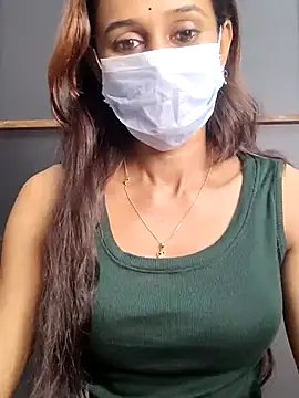 Oleevia online show from 10.31.25