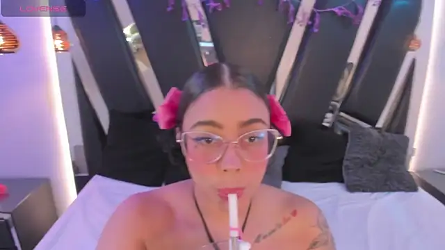 antonelllepiercee online show from 03.11.26